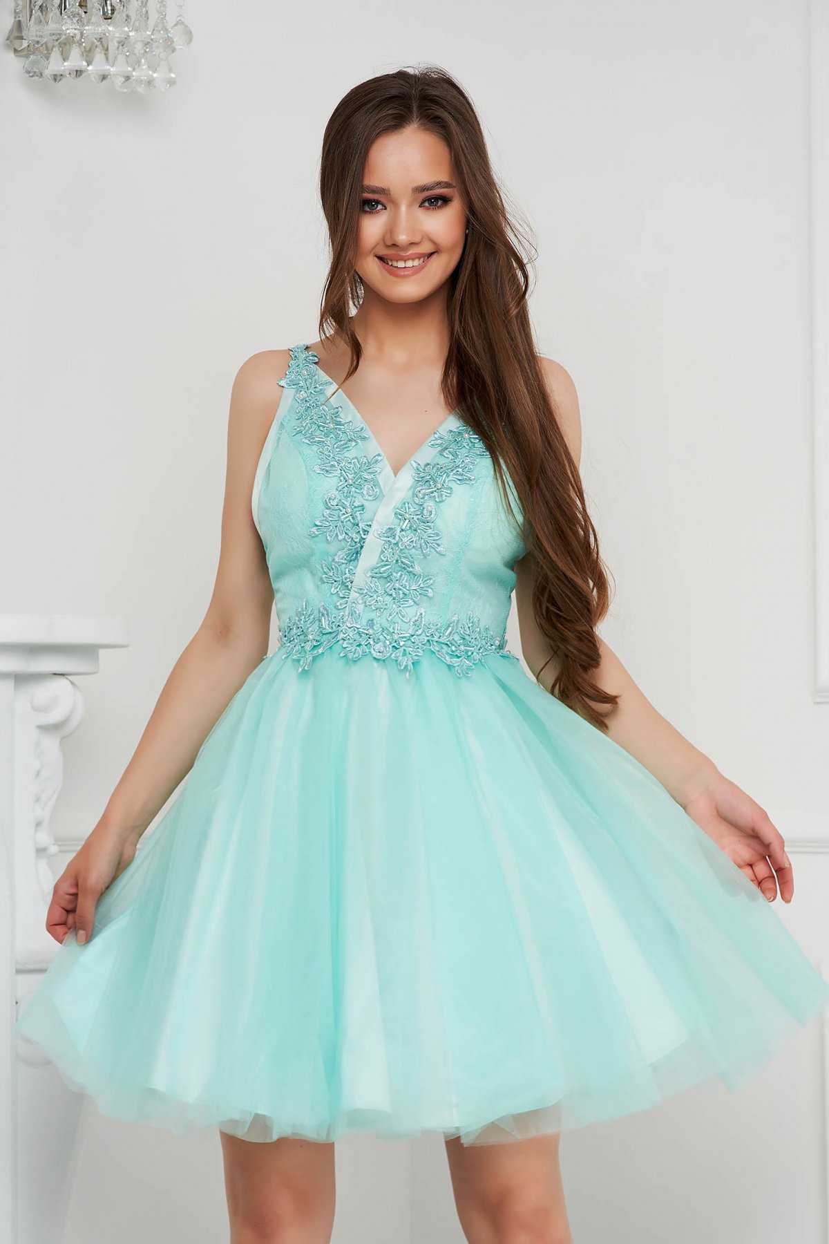 Rochie baby doll Lady Pandora albastru aqua scurta de ocazie in clos din tul cu aplicatii cu paiete