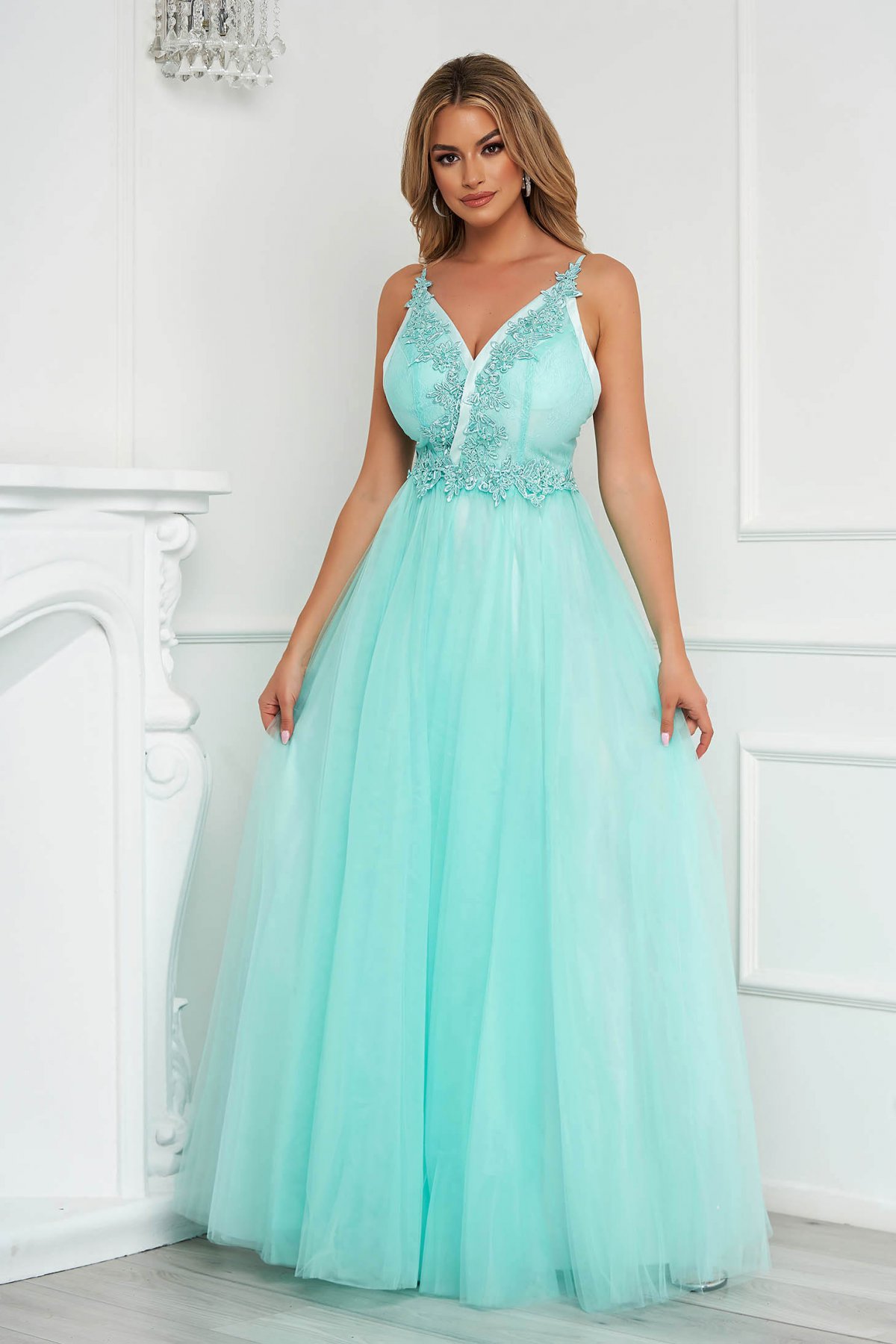 Rochie lunga de ocazie mint din tul cu bust buretat Lady Pandora