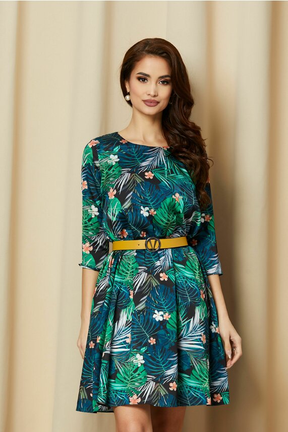 Rochie verde de primavara cu imprimeu floral si croiala in A foarte feminina Mari