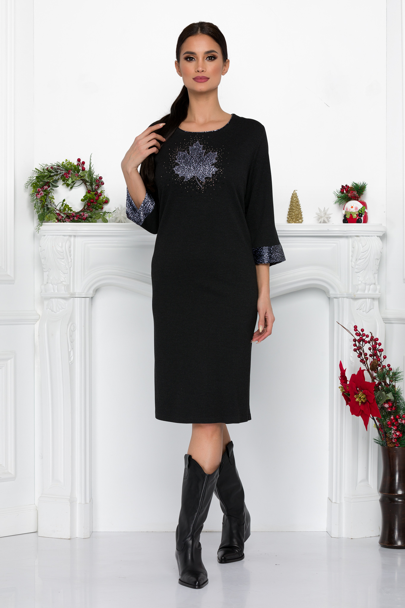 Rochie Neagra scurta cu maneci trei sferturi si croi lejer Vally