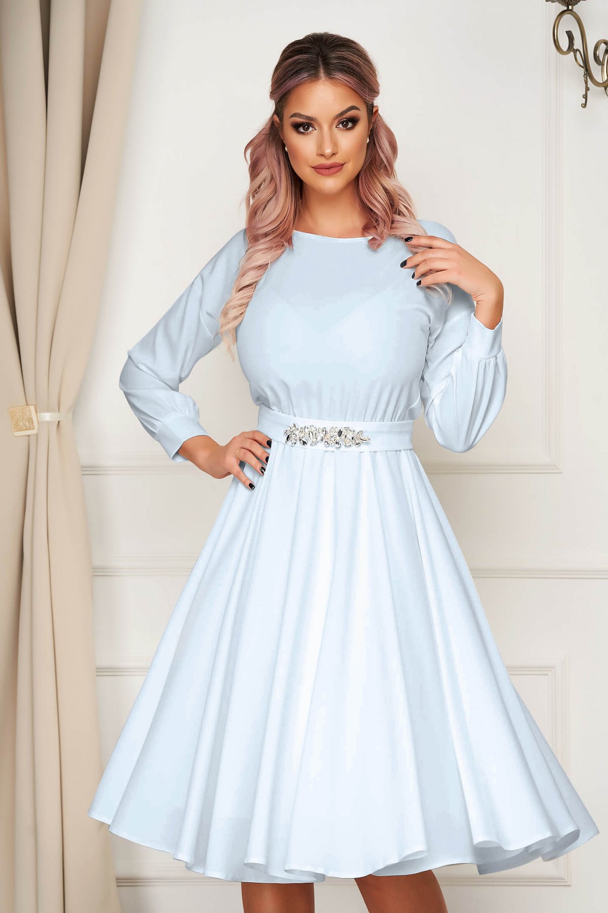 Rochie eleganta bleu de ocazie cu aplicatii florale realizata din voal StarShinerS