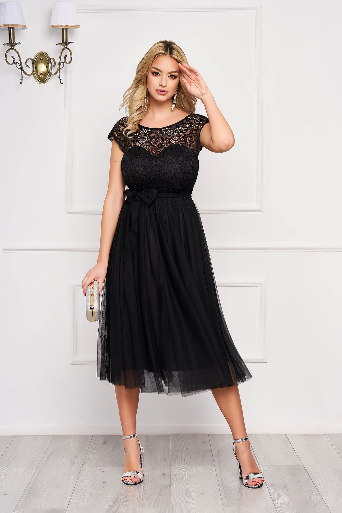 Rochie neagra midi de botez din dantela cu maneci scurte StarShinerS