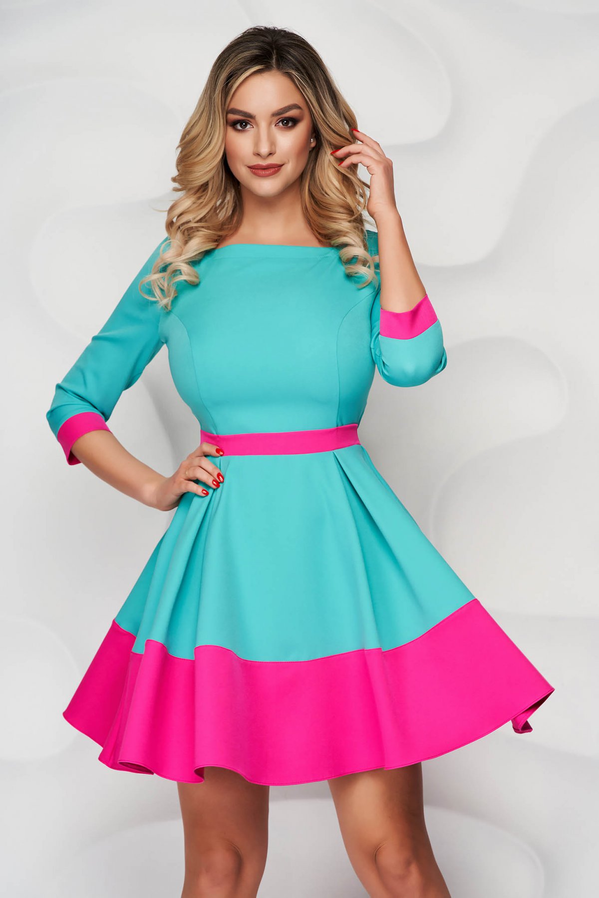 Rochie StarShinerS verde scurta din stofa cu maneci trei-sferturi