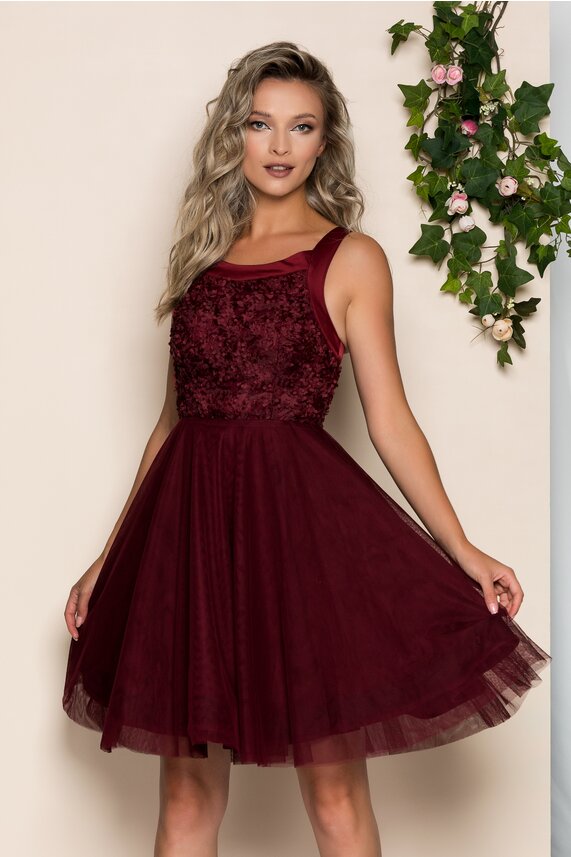 Rochie bordo eleganta cu decolteu patrat si bretele cu inchidere cu fermoar ascuns   Marieta