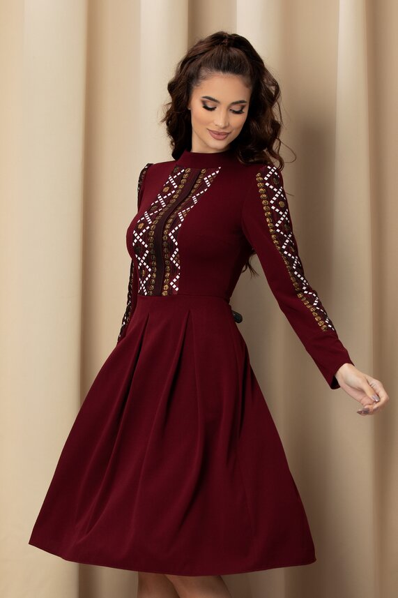 Rochie bordo eleganta cu imprimeuri     Moze