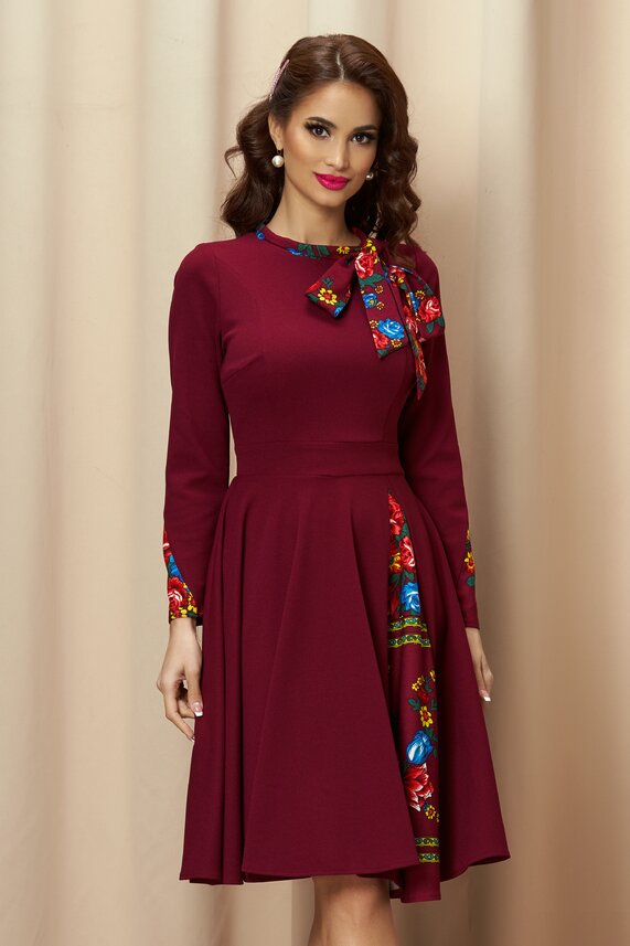 Rochie bordo office cu decolteu rotund     Moze