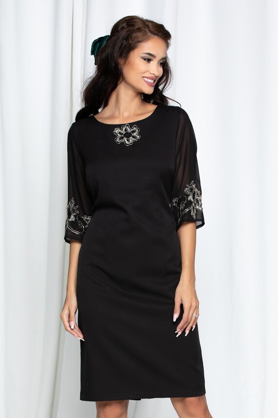 Rochie neagra scurta cu broderie si maneci trei sferturi din voal diafan Sofia