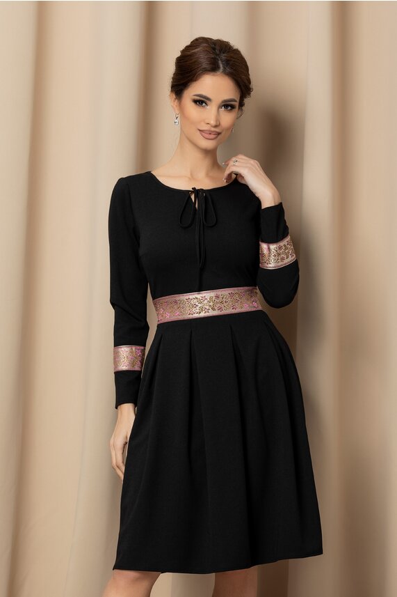 Rochie neagra eleganta cu broderie     Moze