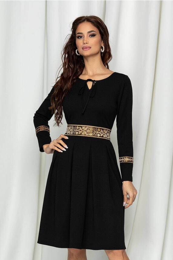 Rochie neagra eleganta cu broderie     Moze