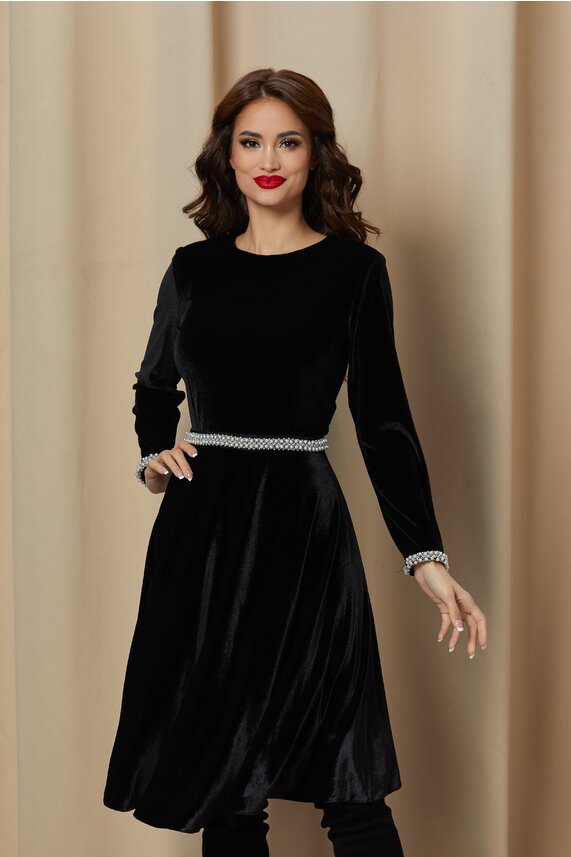 Rochie neagra eleganta din catifea accesorizata cu perlute   Dy Fashion