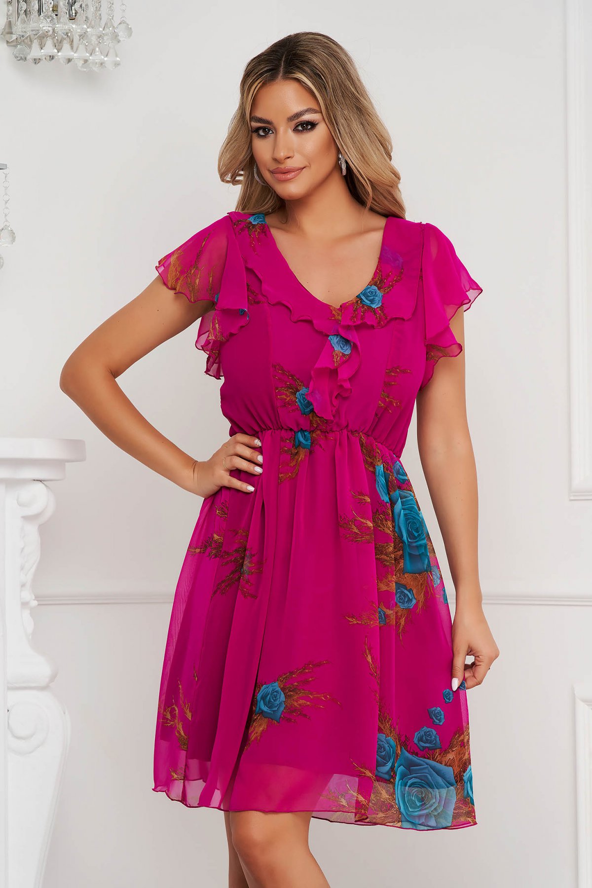 Rochie de zi scurta fucsia din voal cu volanase si imprimeuri florale