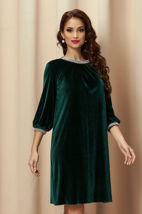 Rochie verde eleganta din catifea accesorizata cu perlute   Dy Fashion